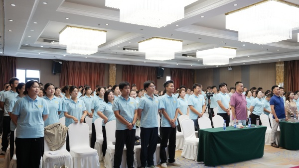 易視界2025年8月嘉獎(jiǎng)會(huì)暨9月啟動(dòng)大會(huì)圓滿收官