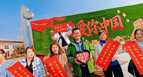 易家人，共歡辰 | 易視界團(tuán)建邂逅生辰，快樂與溫暖加倍！